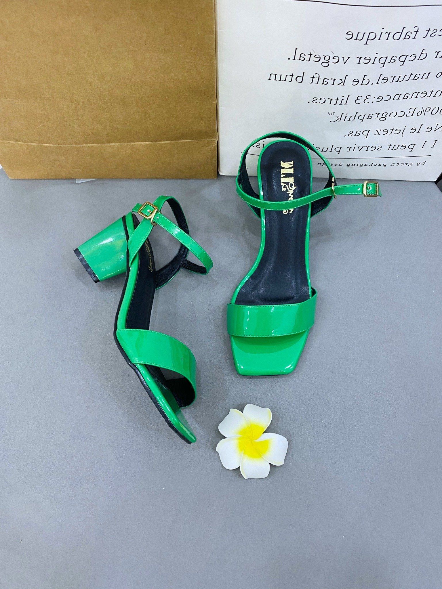  Sandal mũi vuông quai ngang 5cm MT595 