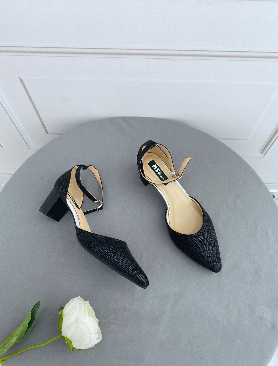  Sandal bít mũi gót 5cm MT820 