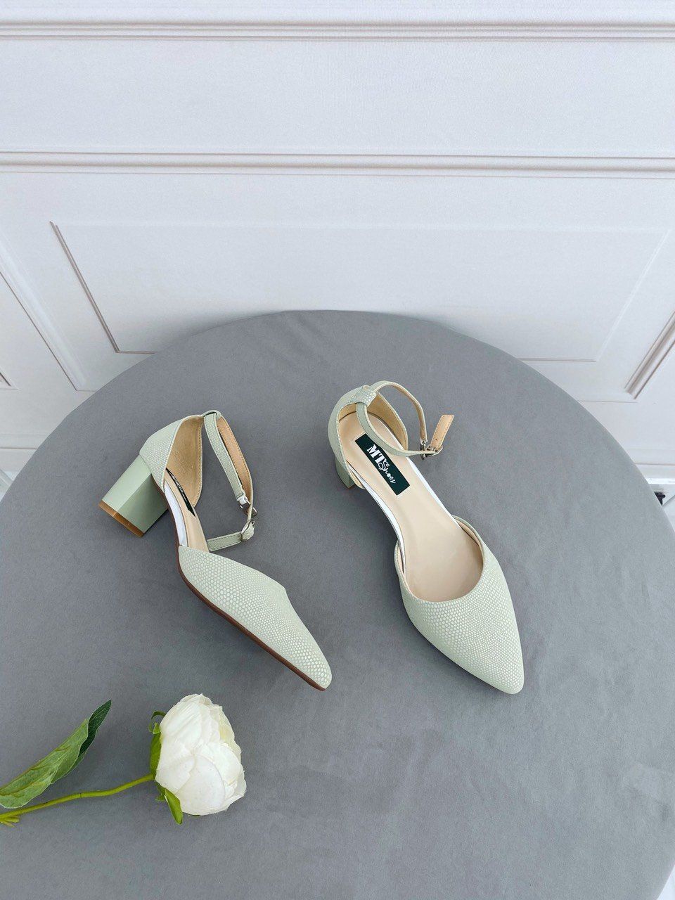  Sandal bít mũi gót 5cm MT820 
