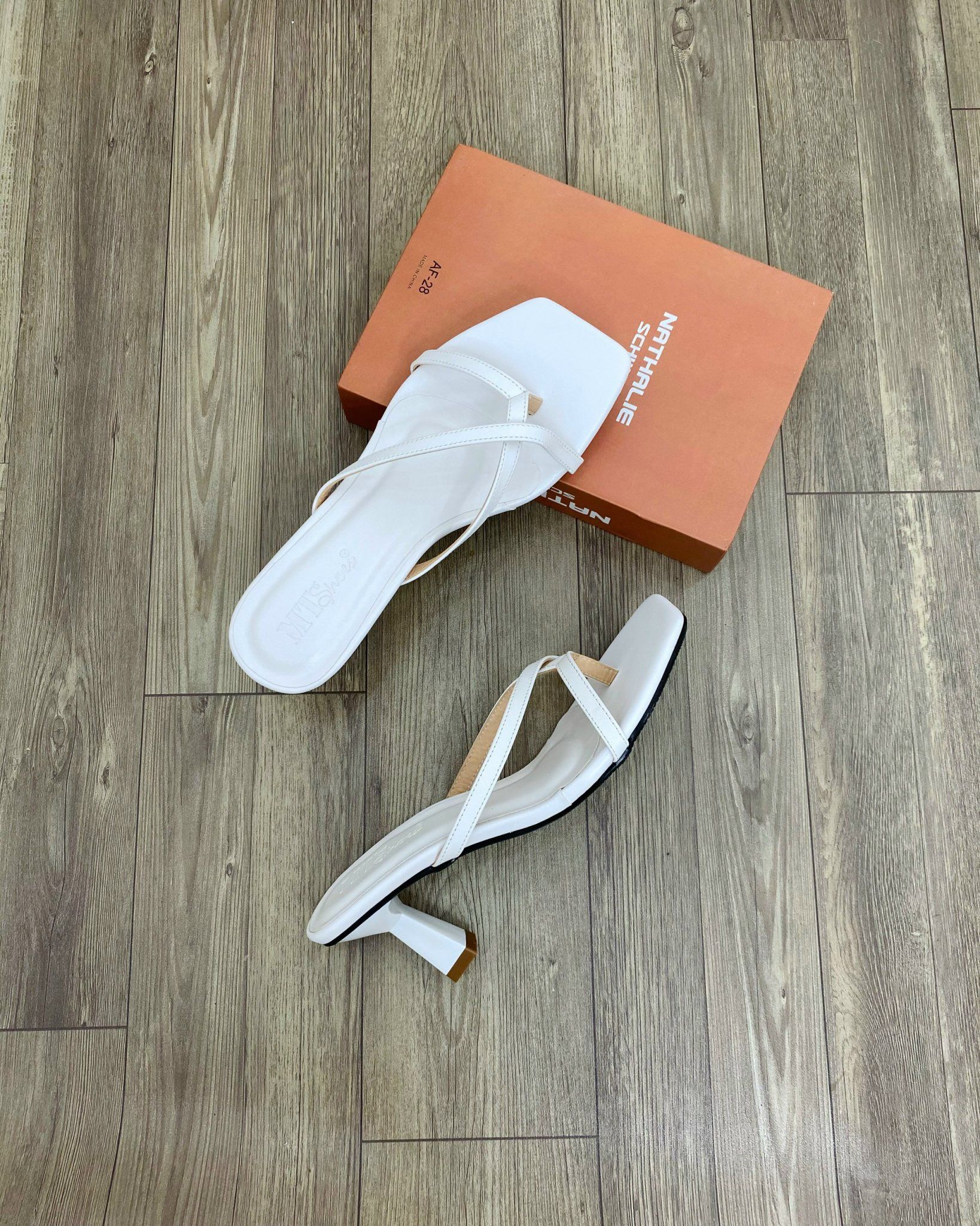  Guốc nhọn 5cm quai dây kẹp MT61 