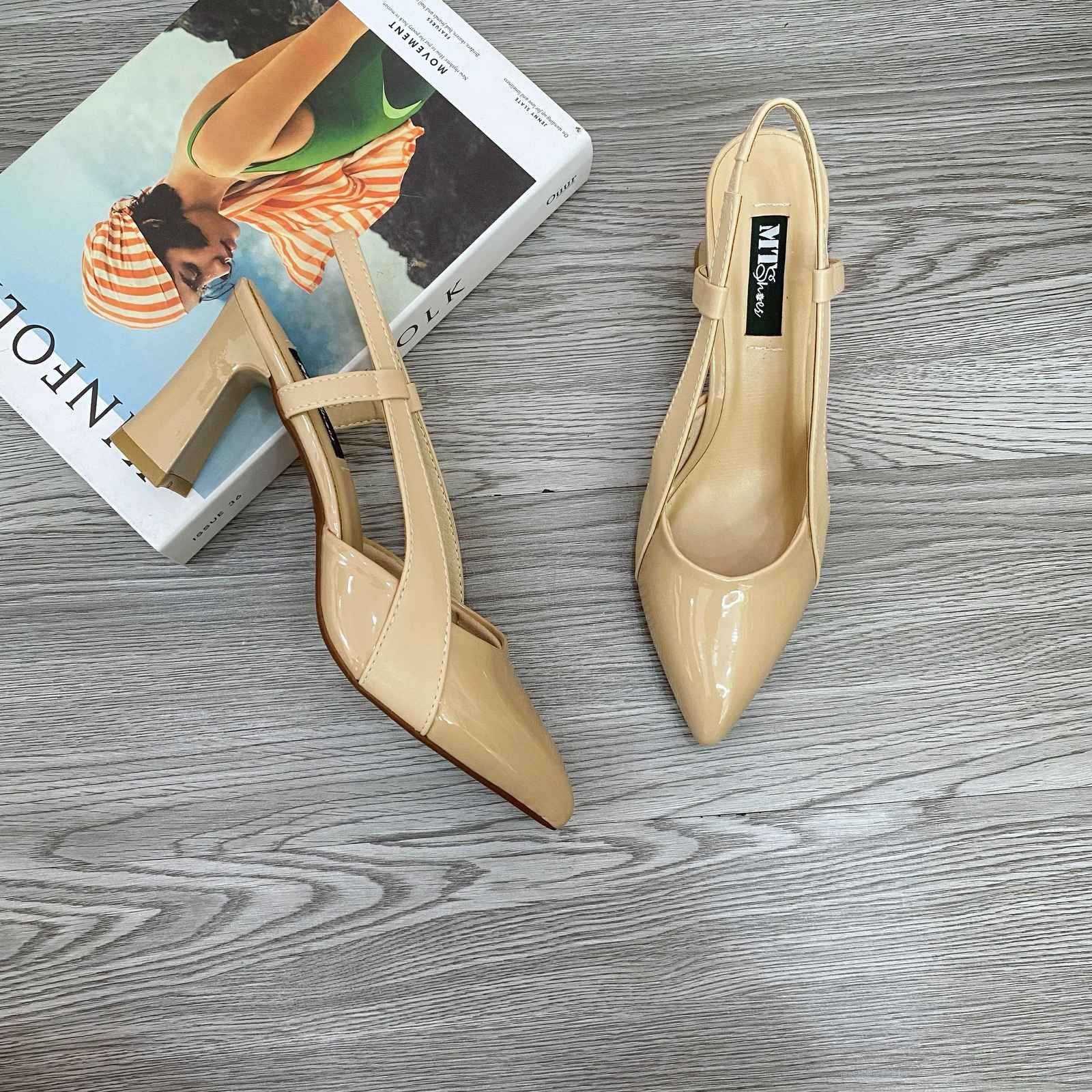  Sandal bít mũi hở gót trụ 7cm MT388 