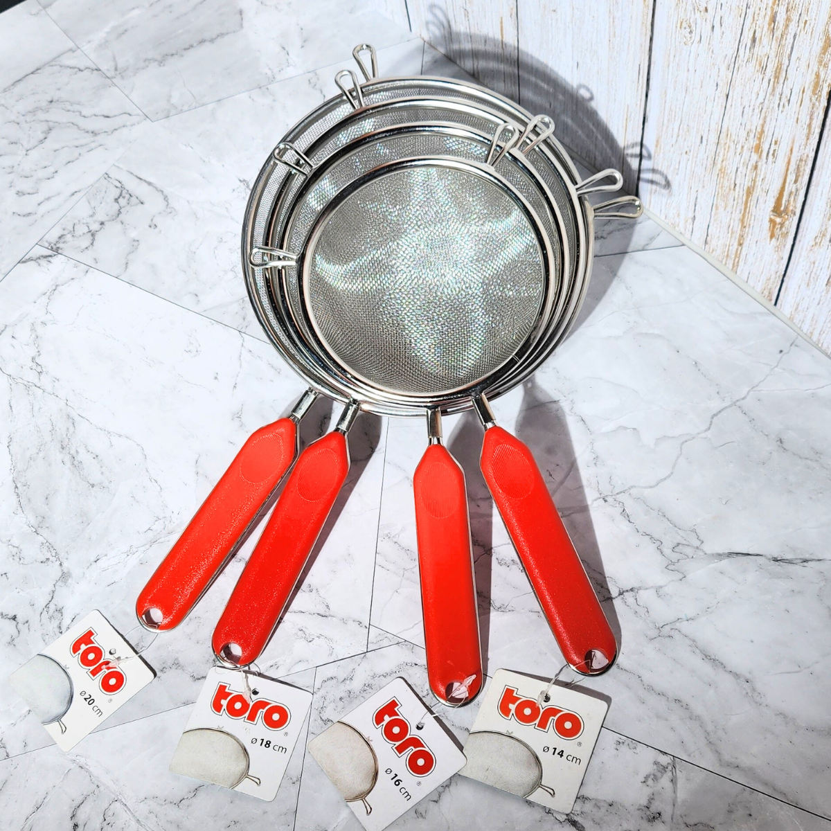 Rây lọc TORO tay cầm màu đỏ 16 cm – SDHome - Gia Dụng Nhập Khẩu