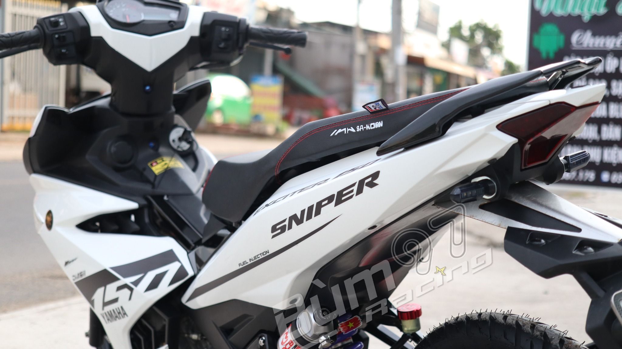 Yamaha Exciter 150 trắng đỏ biển HN ĐKY 2018  102798463