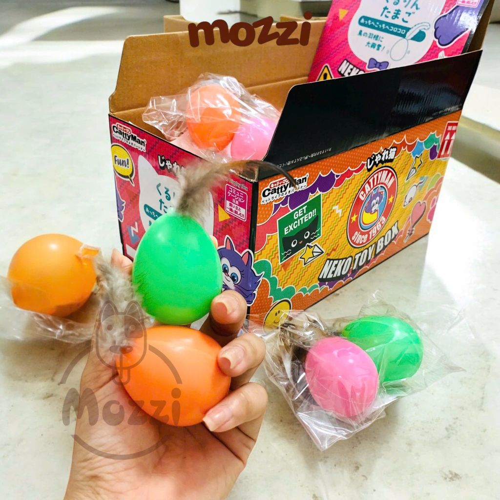 Đồ chơi Trứng nhựa âm thanh lông gà Cattyman cho mèo