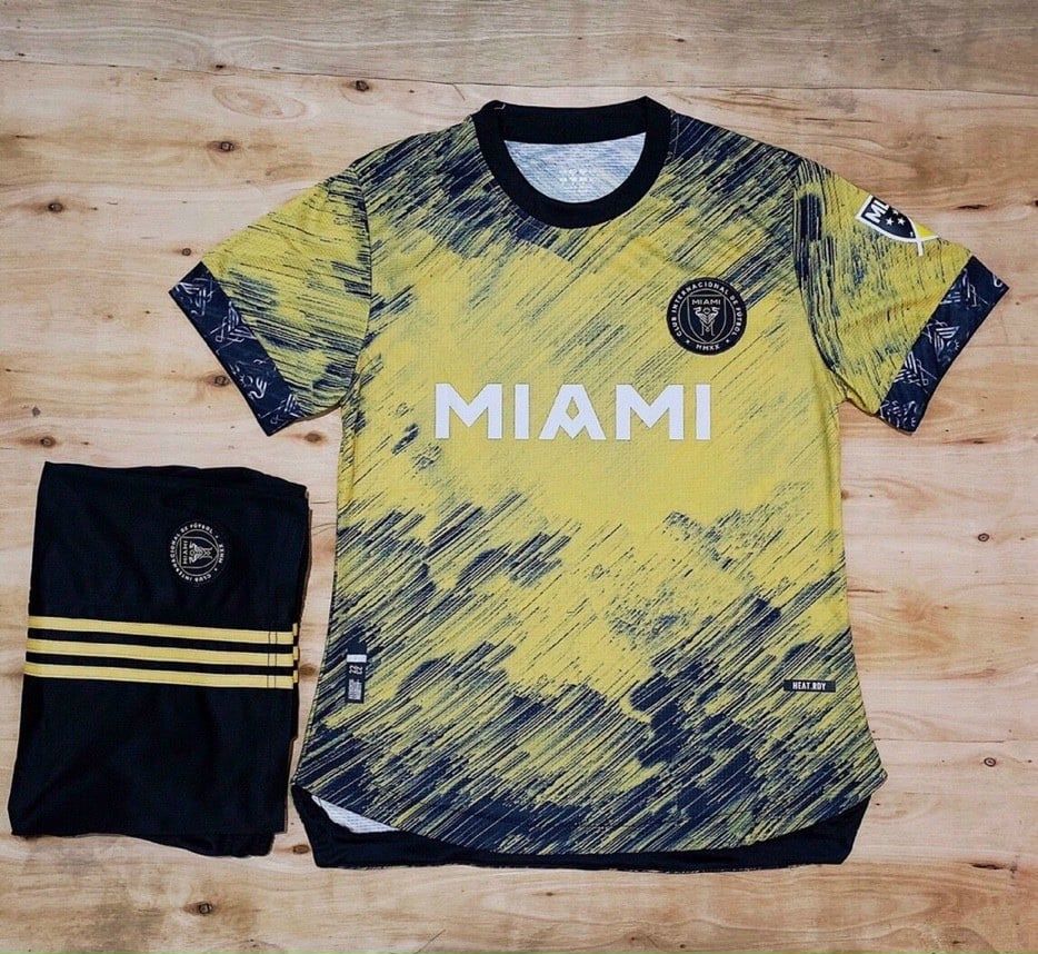 Quần áo Bóng đá CLB Miami màu vàng - vải Mè Thái cao cấp
