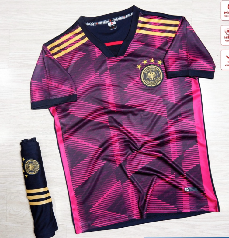 Quần áo bóng đá Đức 2022-23 màu đỏ đen