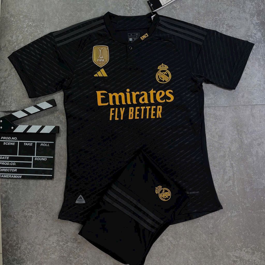 Quần Áo Bóng Đá CLB Real Madrid Màu Đen - Vải Mè Gai Thái