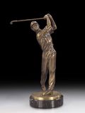  Tượng người chơi golf bằng đồng có đế đá marble Virtus - 2491C 