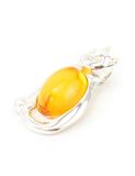  Một mặt dây chuyền bạc nhỏ làm từ hổ phách mật ong tự nhiên trong bạc 