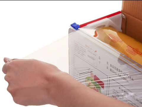 Hình ảnh MÀNG BỌC TP LAS PALMS 30CMX368- DAO NHỰA - MBTP00006026 đa năng trong gian bếp