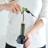  Mở nắp chai con vẹt xanh Alessi -AAM32 AZ 