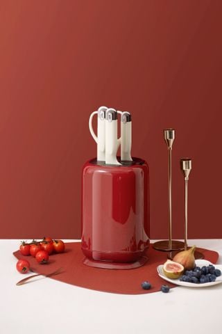 Hình ảnh BỘ DAO KÉO 4 MÓN LA FONTE (014557-RED) đa năng trong gian bếp