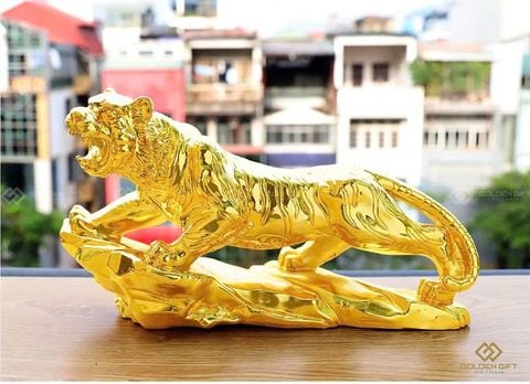 Tượng Hổ vàng Uy Trấn Sơn Hà