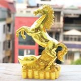 Tượng Ngựa vàng Thịnh Vượng