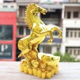 Tượng Ngựa vàng Thịnh Vượng