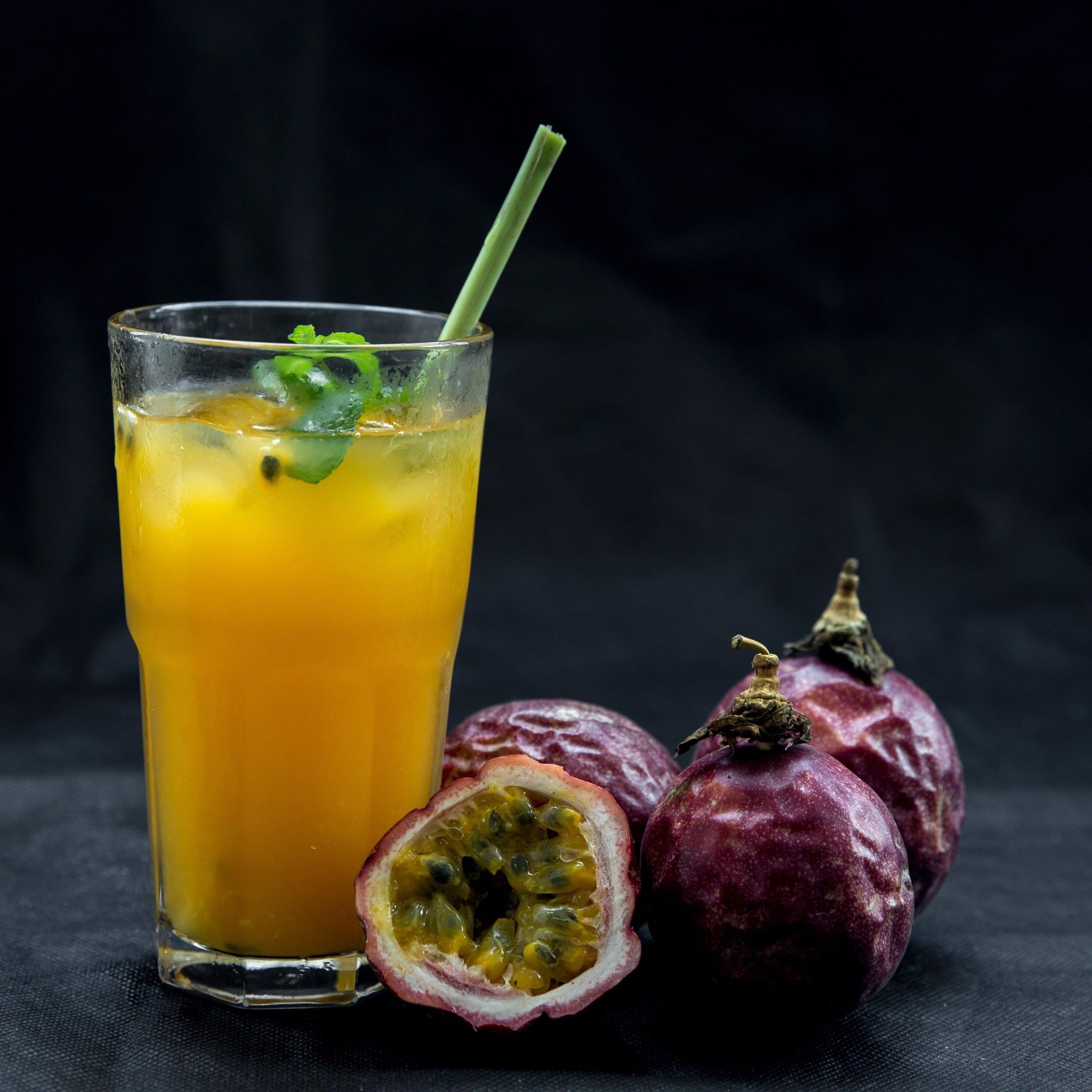  Nước Ép Trái Cây (Bưởi, Chanh dây, Dưa hấu, Thơm) - Fruit Juice ( Pomelo, Carrot, Guava, Passion  Water Melon, Pineapple) 