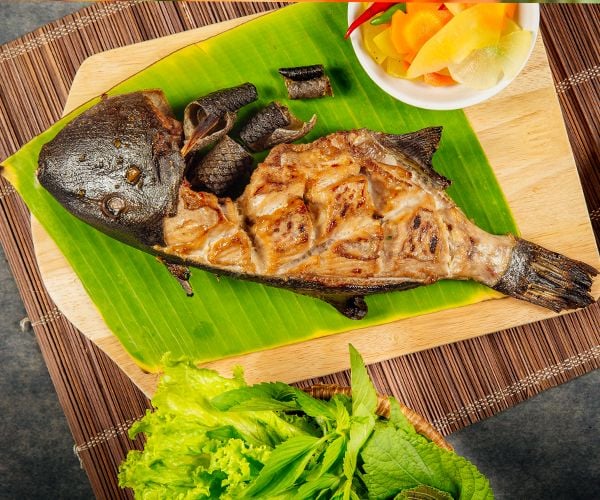  Cá Bò Đen Nướng Mọi - Grilled Leatherjacket Fish (100gram) 