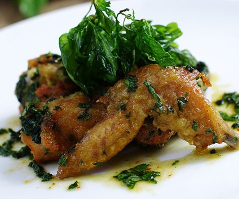  Gà Chiên Lá É Trắng -  Grilled Chicken With Herbal Leaves 