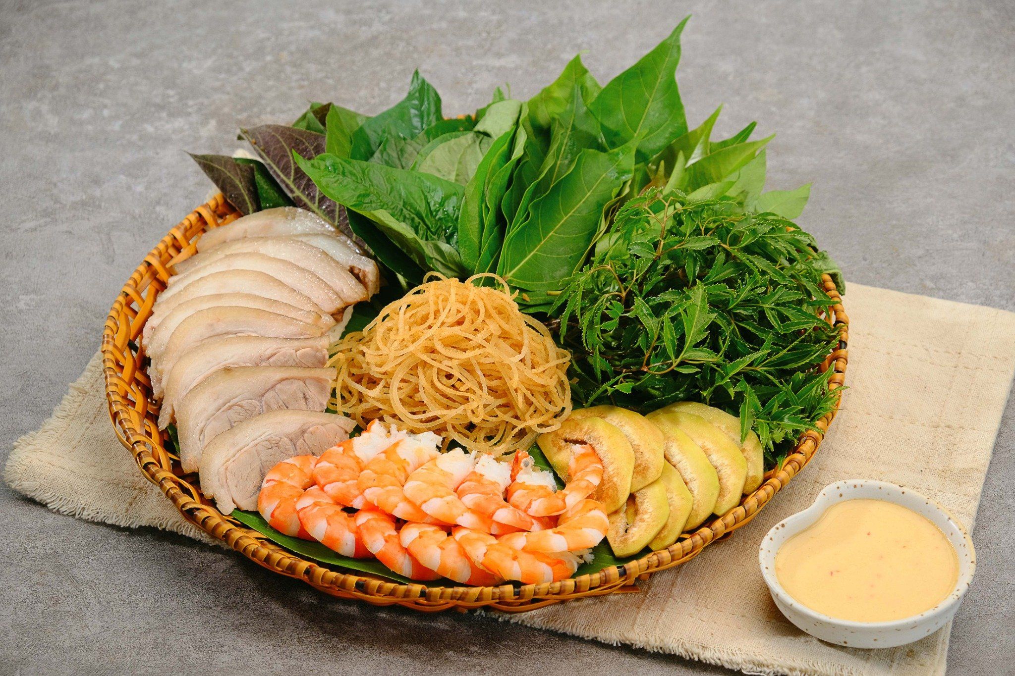  Lá Gói - Shrimp, Pork Meat & Shredded Pork Skin Wrapped In Herbal Leaves 