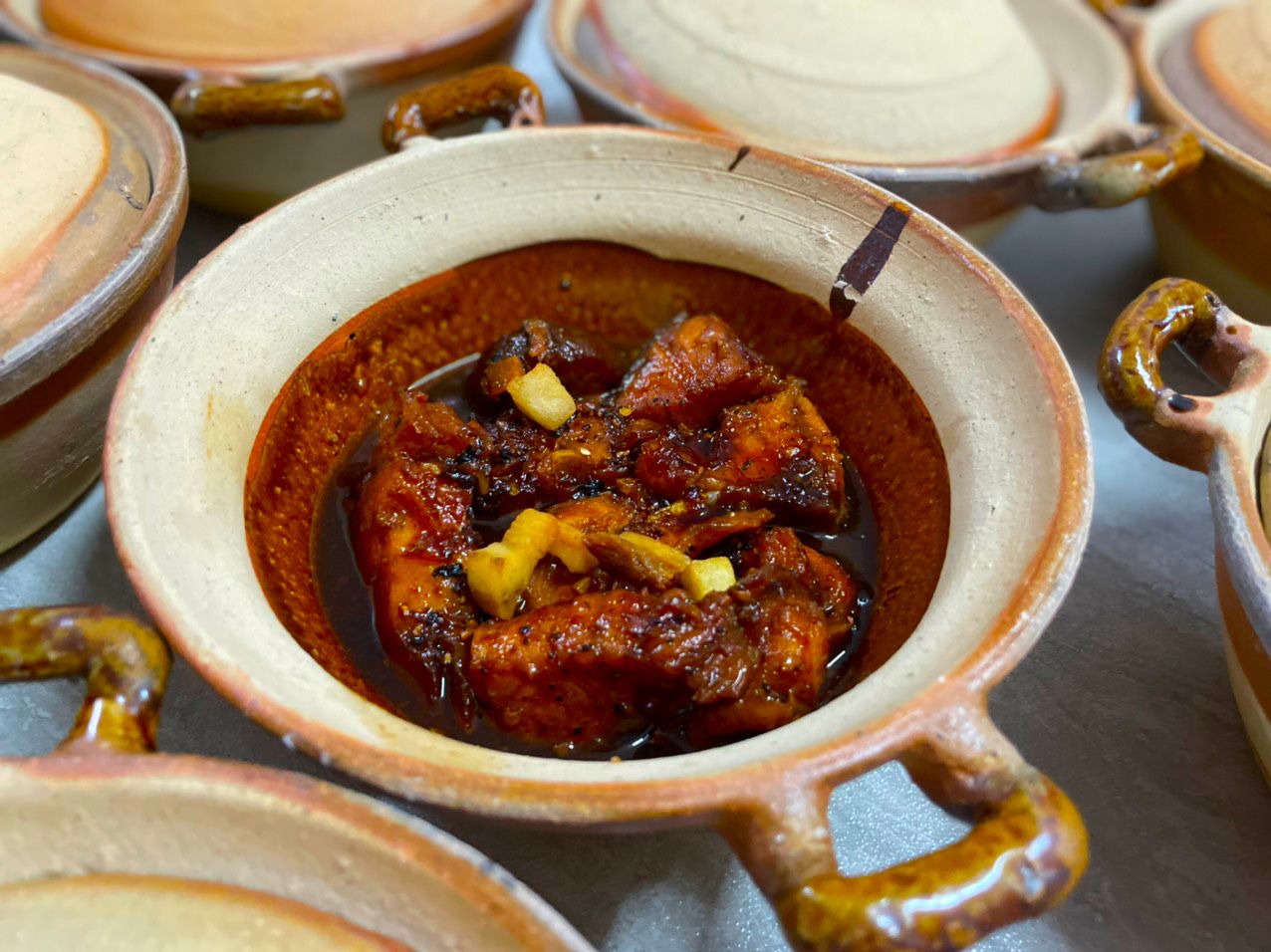 Cá Bớp Kho Tộ -  Braised cobia fish in claypot 