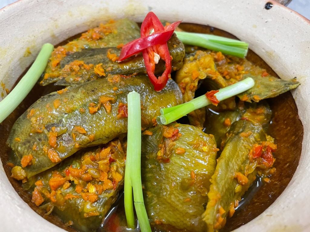  Cá Chạch Quế Kho Nghệ - Braised Turmeric fish 