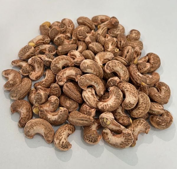  Unsalted Roasted Cashew Nuts With Skin 