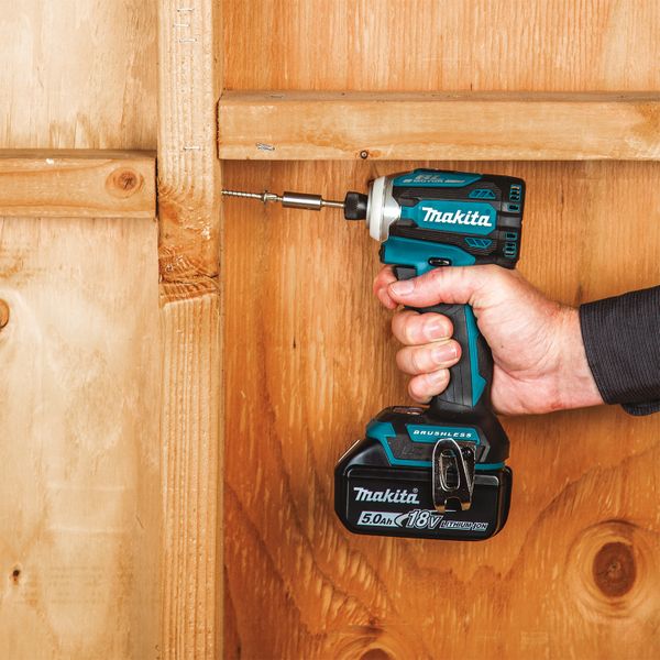 Set máy khoan và vặn vít Makita 18v XT288T (USA)