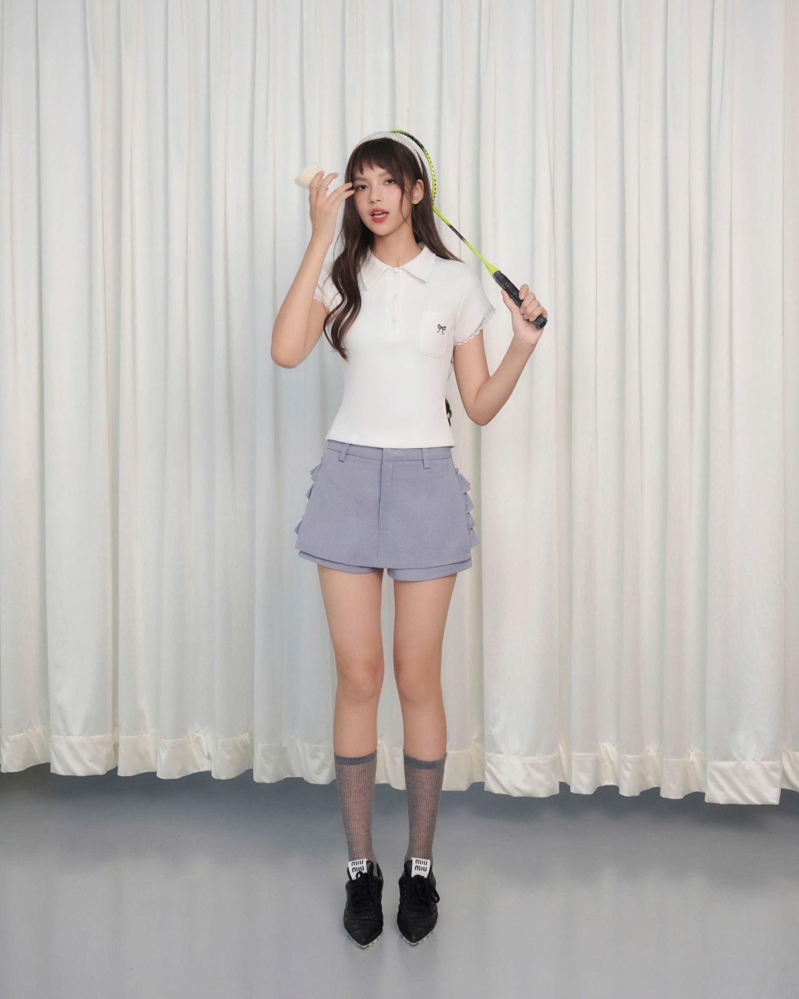  Chic Skort - Quần váy vải khắc hoa dập nổi với chi tiết ruffle 