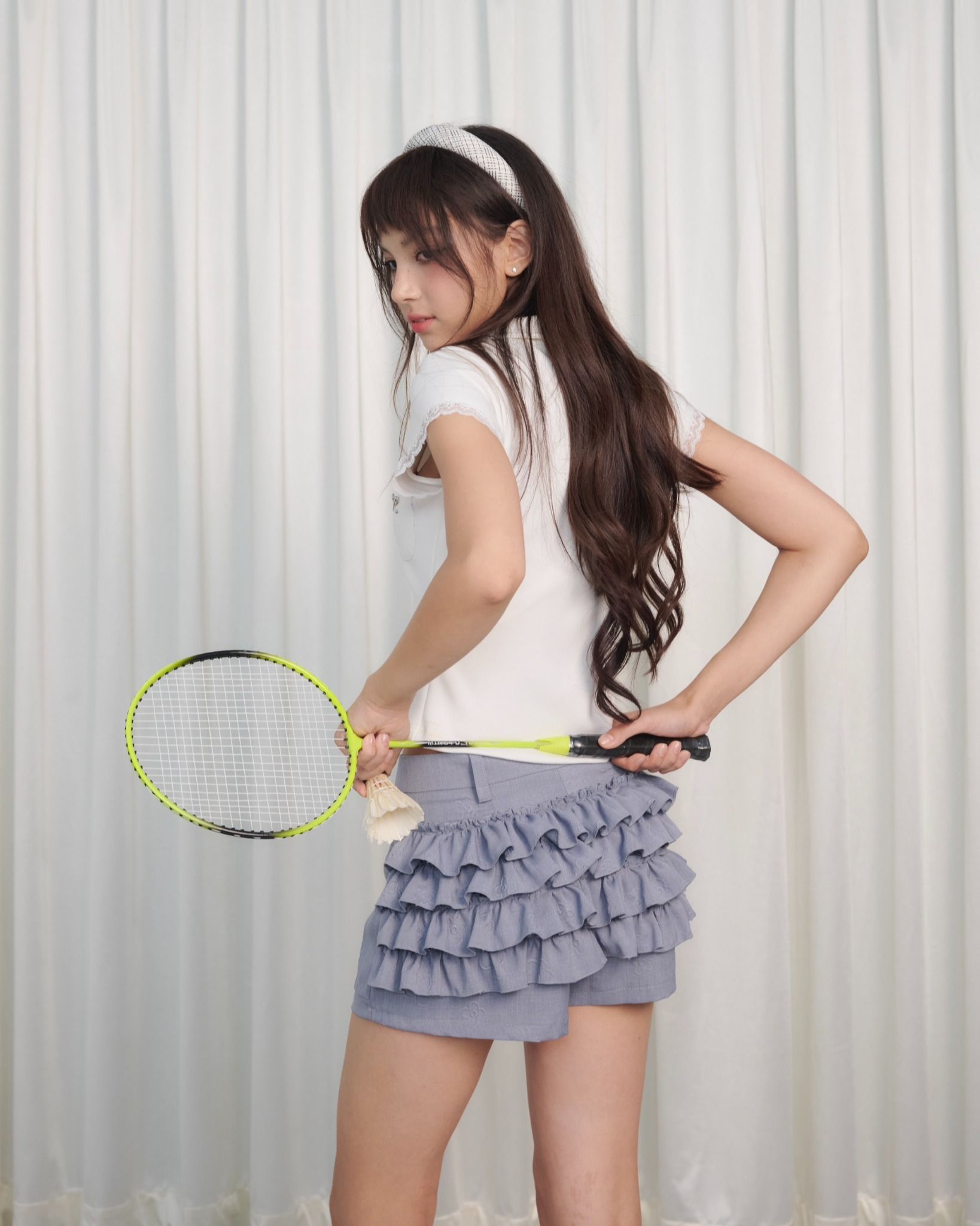  Chic Skort - Quần váy vải khắc hoa dập nổi với chi tiết ruffle 