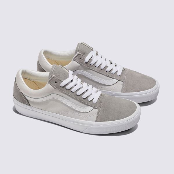Suede Vans Old Skool Gray Shop Vans Skate Old Skool Shoes (grey