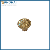  Núm Tủ Vàng 8825 