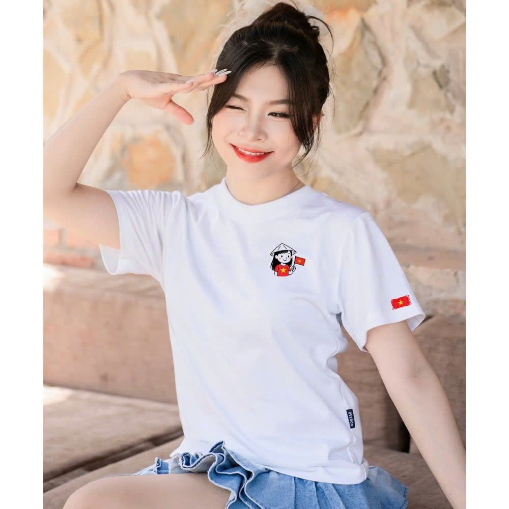 Áo Thun Baby Tee Cotton Bé Gái Cầm Cờ - O7A3