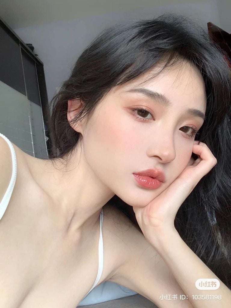 Son lì Charlotte Tilbury 1.1g màu Pillow Talk (MINI NOBOX)