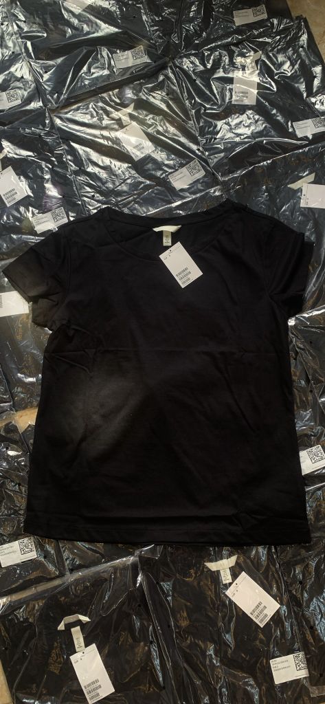 ÁO THUN NỮ ĐEN H&M MUA SALE