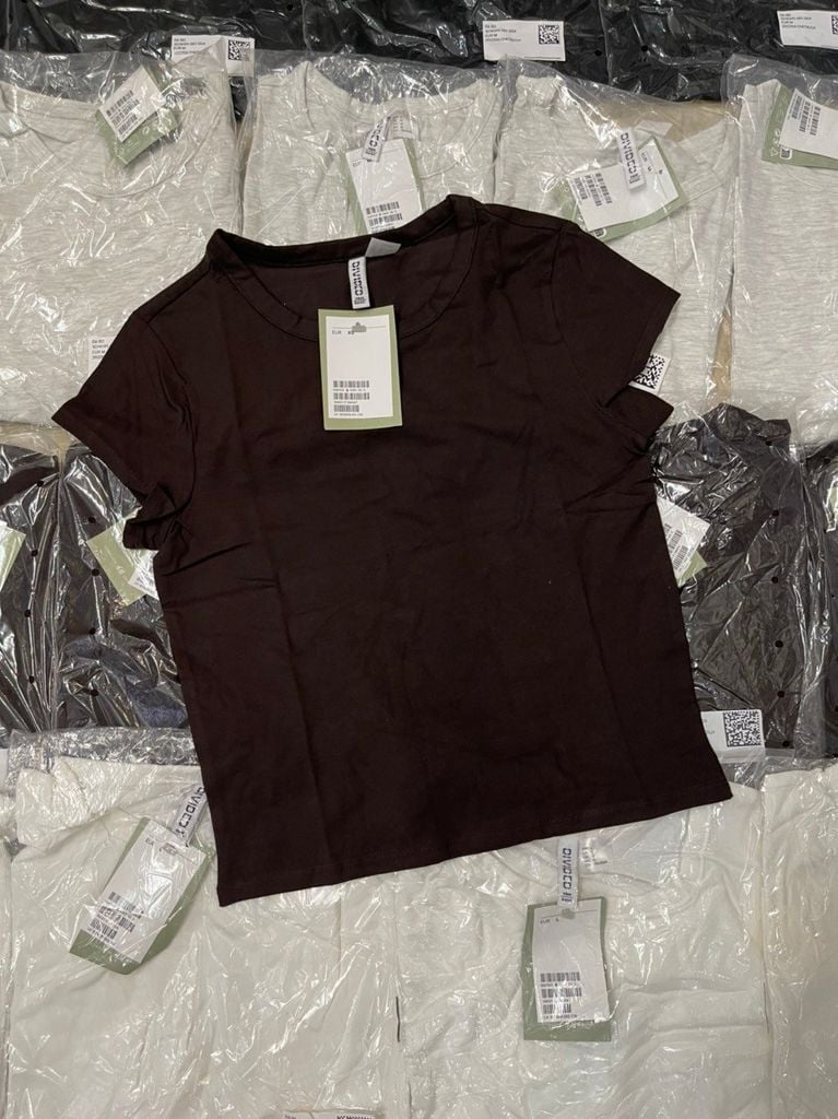 ÁO THUN NỮ H&M CỘC TAY DÁNG NGẮN