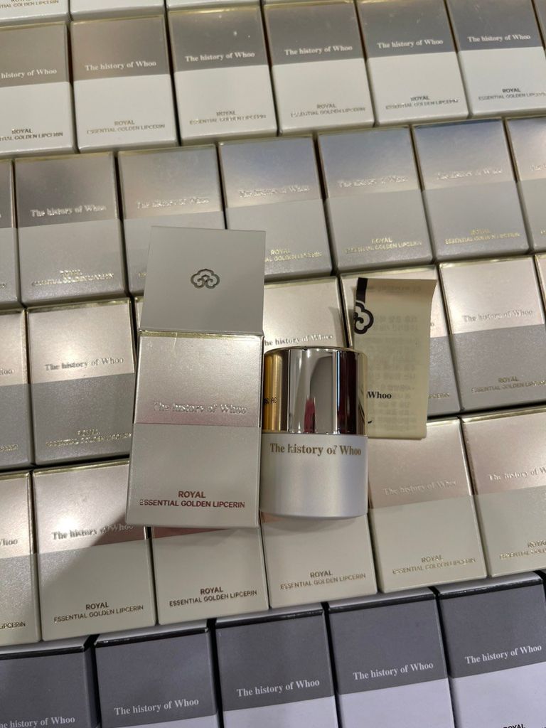 DƯỠNG MÔI TINH CHẤT VÀNG 24K WHOO ROYAL ESSENTIAL GOLDEN LIPCERIN HŨ 15ML FULLBOX