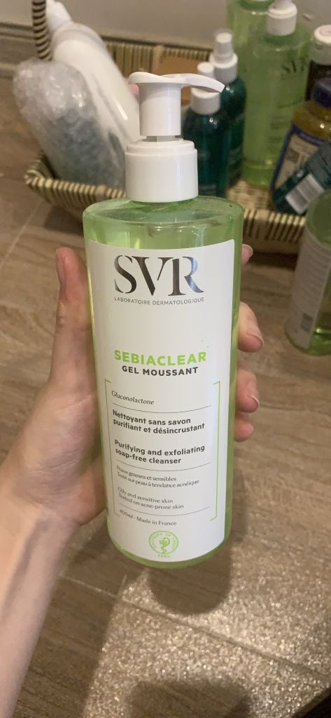 Sữa rửa mặt SVR Sebiaclear Gel Moussant Purifying and exfoliating soap-free cleanser dạng gel