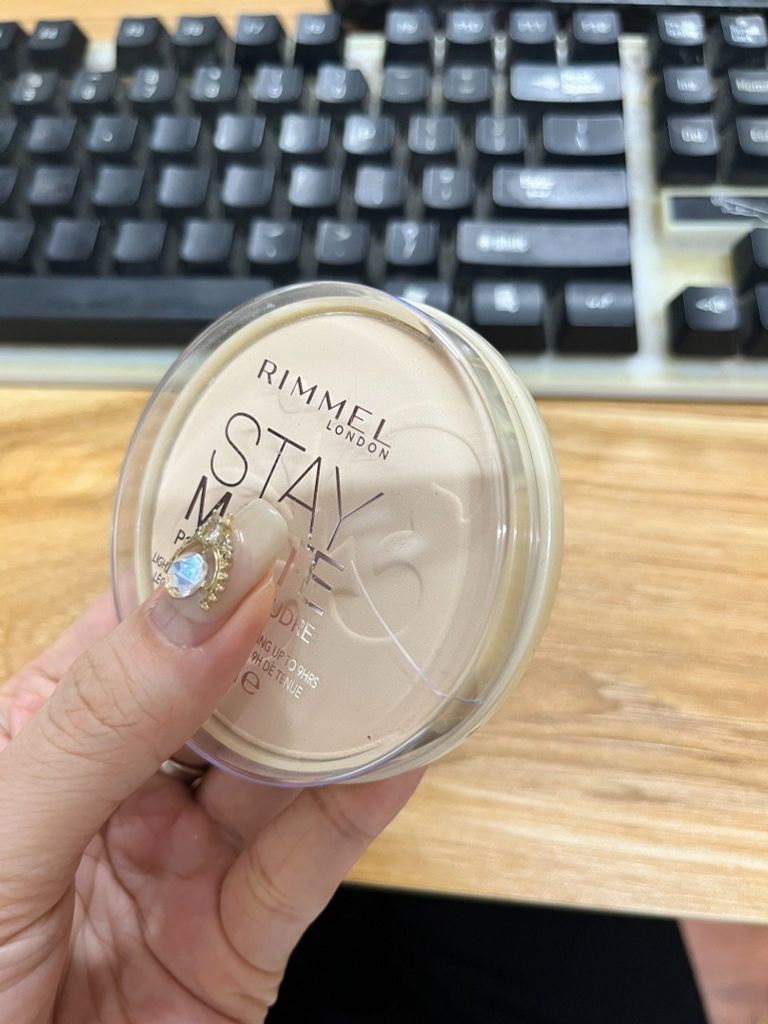 Phấn phủ Rimmel London Stay Matt Pressed Powder fullsize - PHỒNG PHỀNH