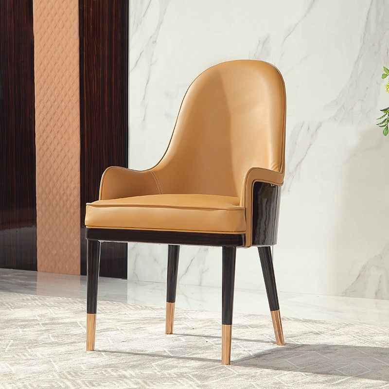 Bàn ăn nhập khẩu sơn bóng Piano, chân bọc da BA0169