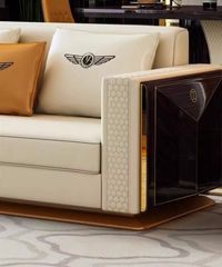 Ghế Sofa Da Bò lớp trên cùng cao cấp, gỗ bạch dương sơn piano, nẹp inox mạ titan vàng GSF172