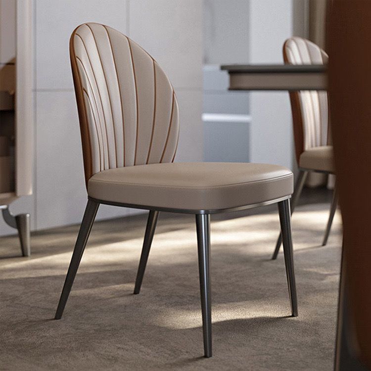 Ghế ăn inox mạ titan vàng bọc da công nghiệp cao cấp GA043