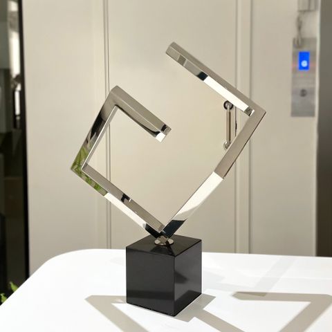 Tượng decor điêu khắc hình học
