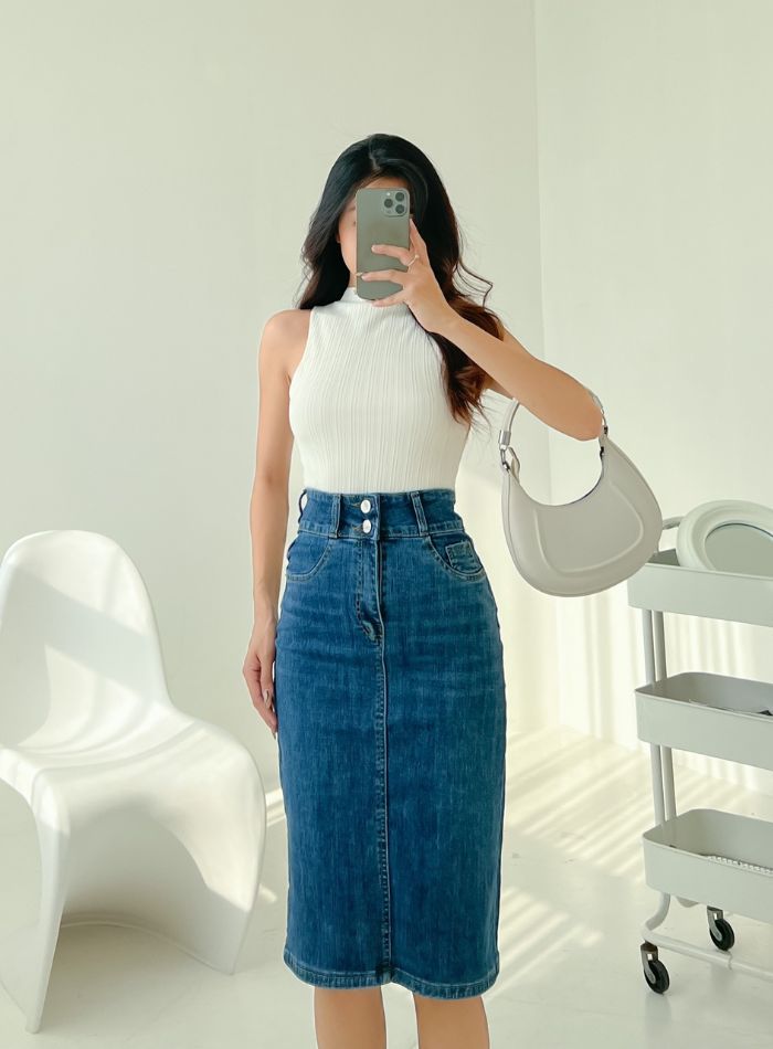 Chân váy jean mặc với áo gì thời trang cá tính và cuốn hút  Cardina