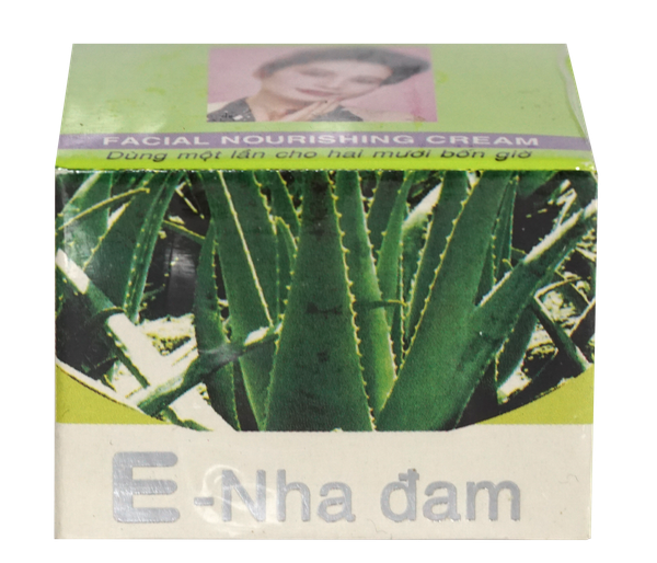 Kem dưỡng ẩm da E100 nha đam