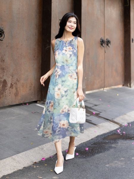  Đầm sát nách họa tiết cổ xếp li 1622/4.157 