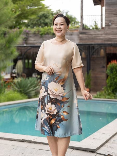  Đầm suông cổ tròn họa tiết , tay bèo 1623/4.270/5.330 