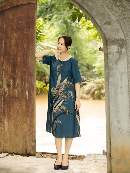  Đầm suông Hạnh cổ tròn họa tiết , tay bèo 1623/4.527 