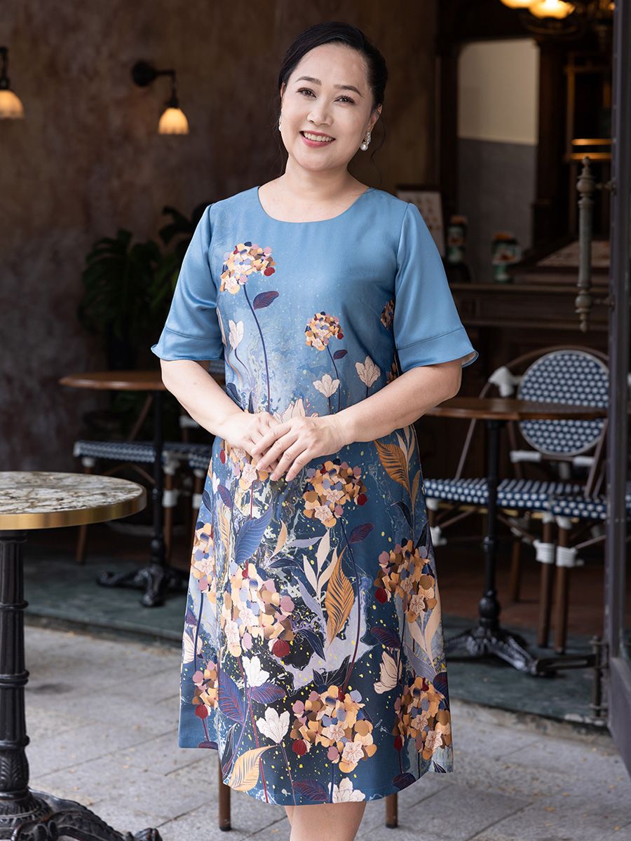  Hạnh Đầm suông cổ tròn in họa tiết hoa, tay bèo 