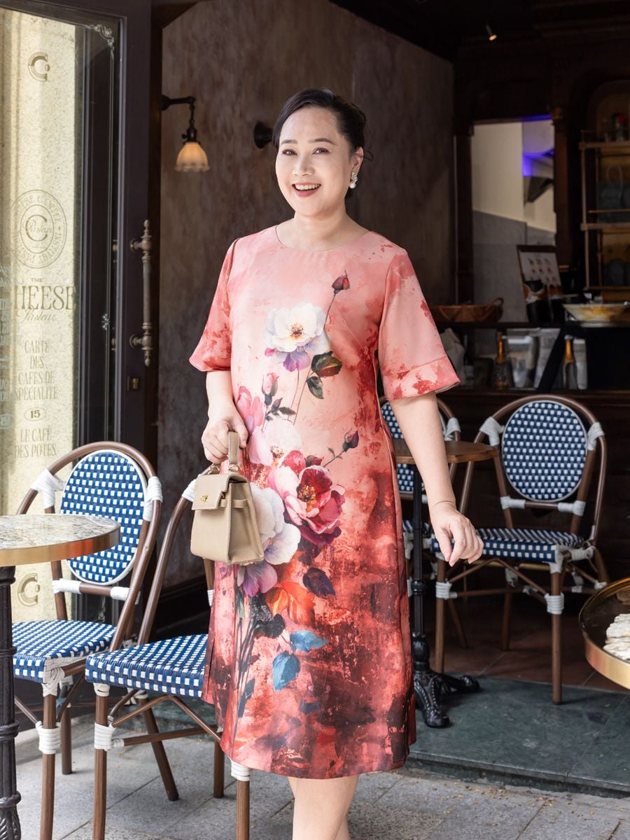  Hạnh Đầm suông cổ tròn họa tiết hoa, tay bèo 1623/5.77 