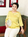  Áo Hạnh cổ tròn cách điệu thêu hoa mai, kết hạt châu, tay lửng 